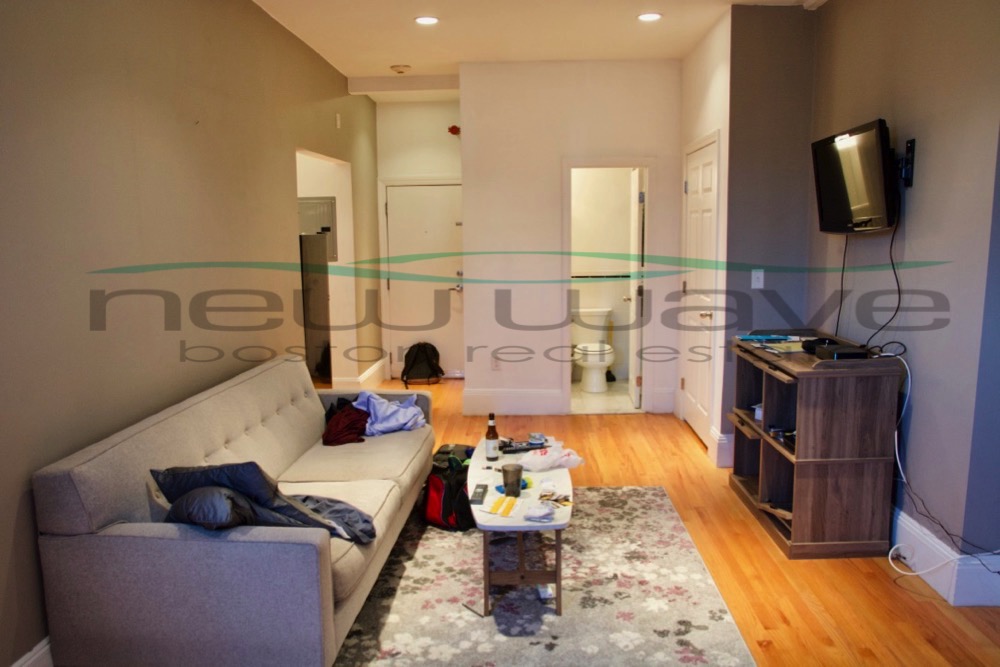 270 Newbury St, Back Bay