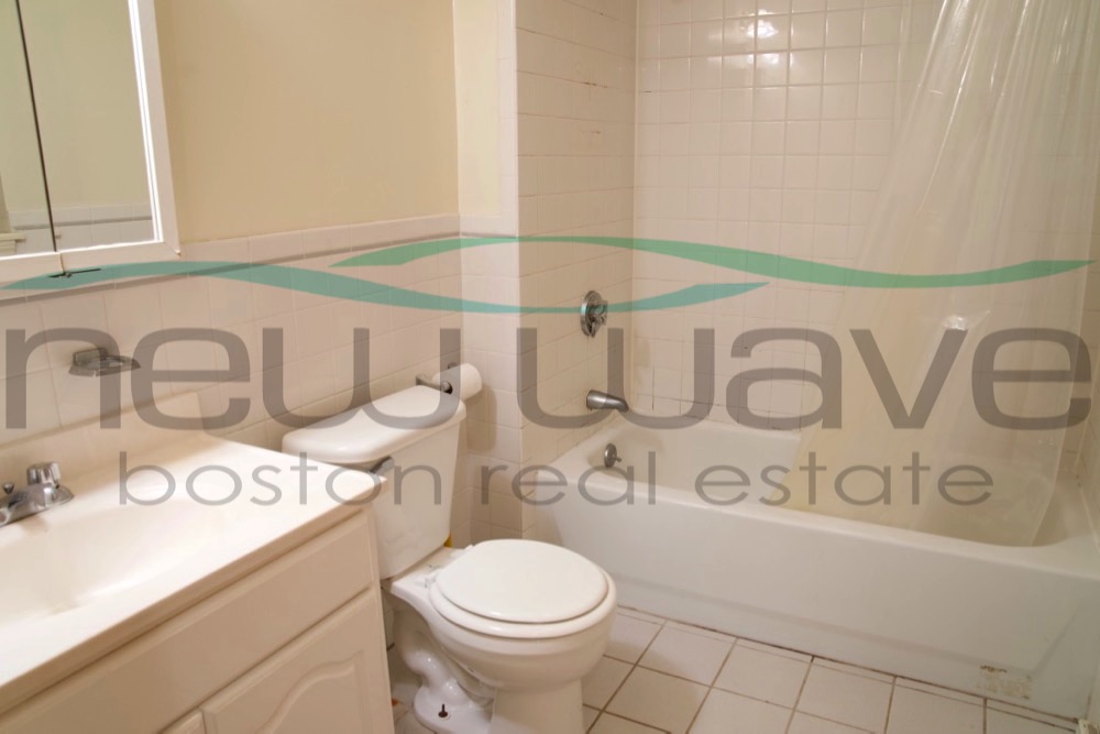 19 Queensberry St, Fenway