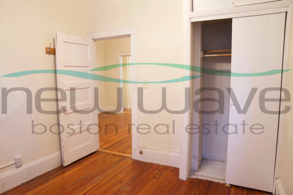 2 bed, 1 bath apartment for rent at 36 Anderson St Unit 4, Beacon Hill — photo 1 of 9