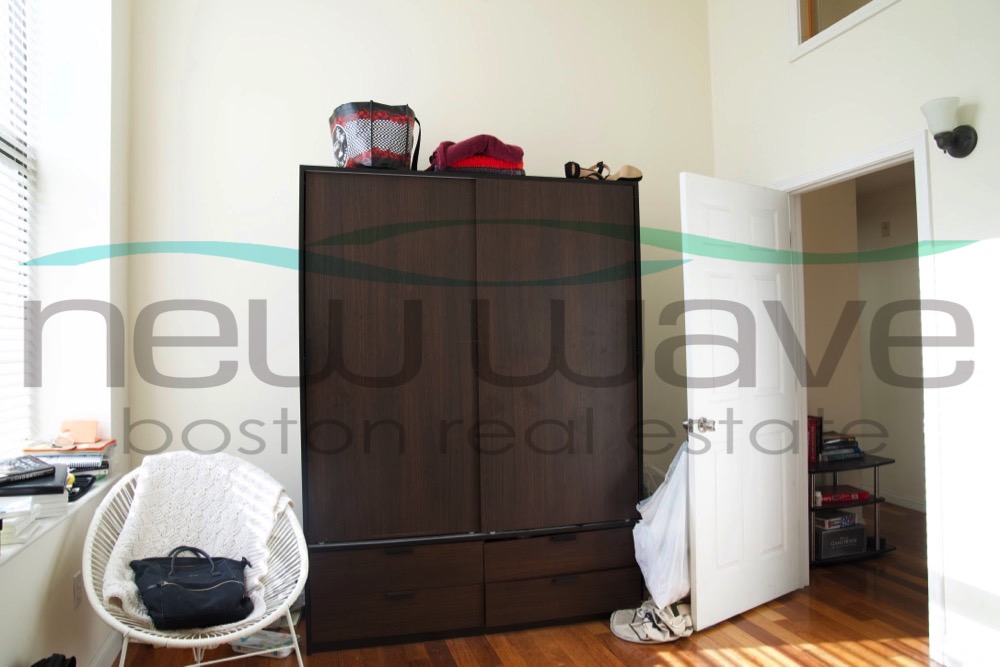 841 Parker St, Mission Hill