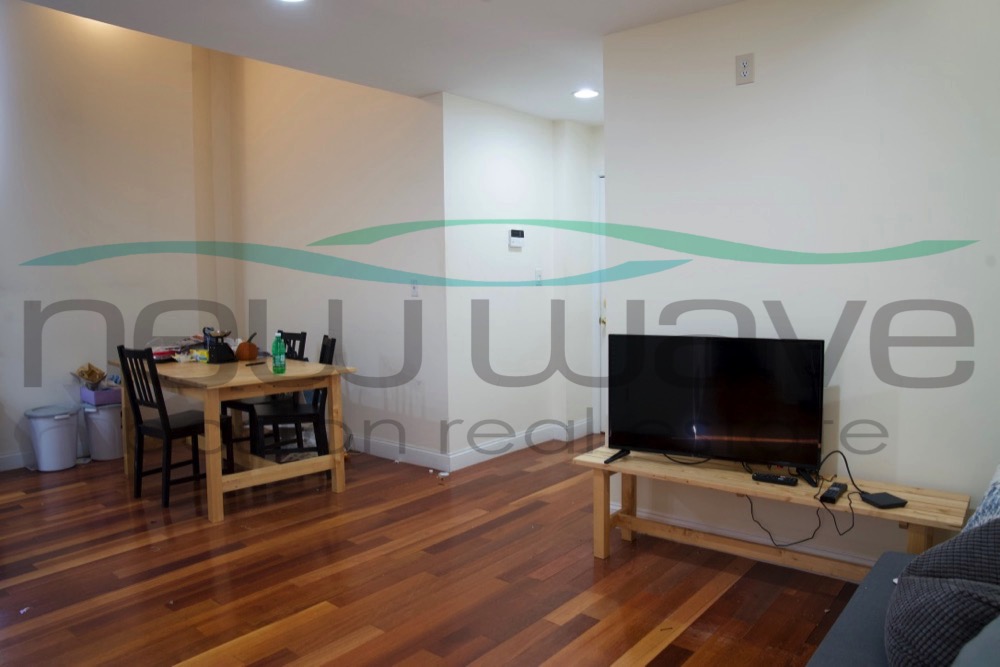 841 Parker St, Mission Hill