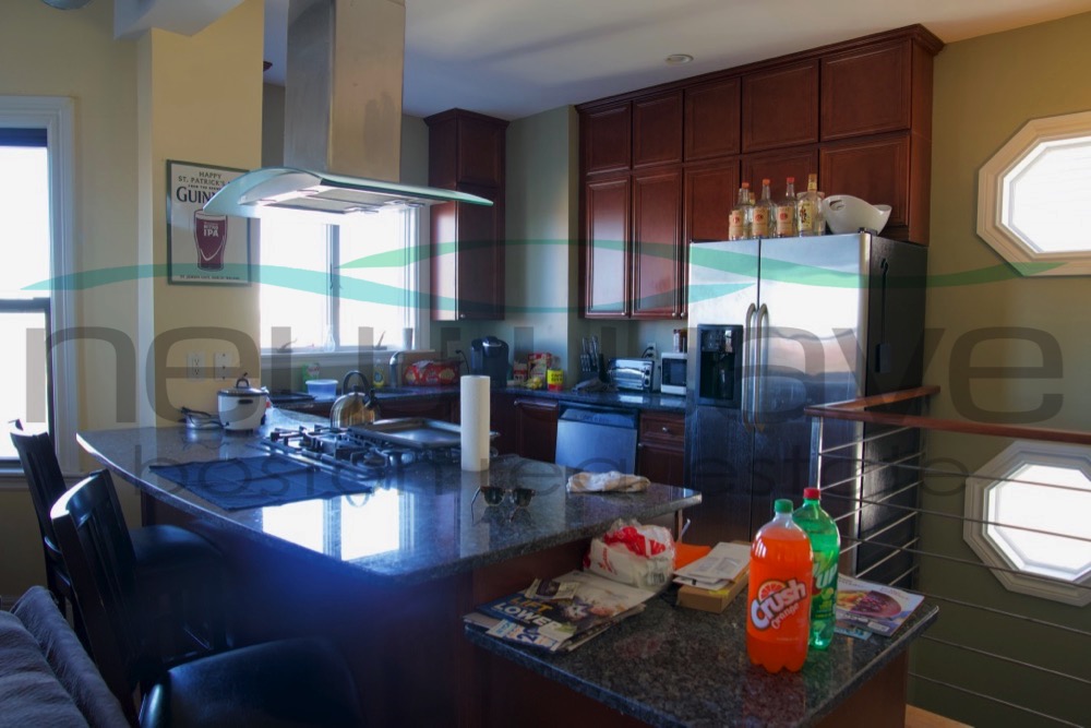 176 Hillside St, Mission Hill