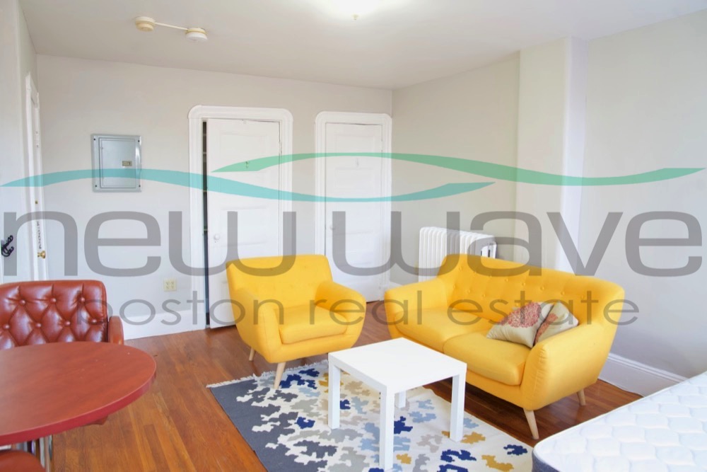 72 Revere St, Beacon Hill