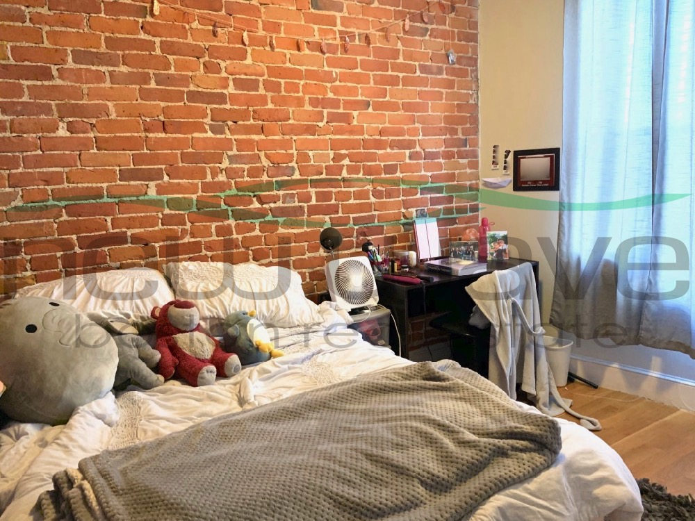 836 Huntington Ave, Mission Hill