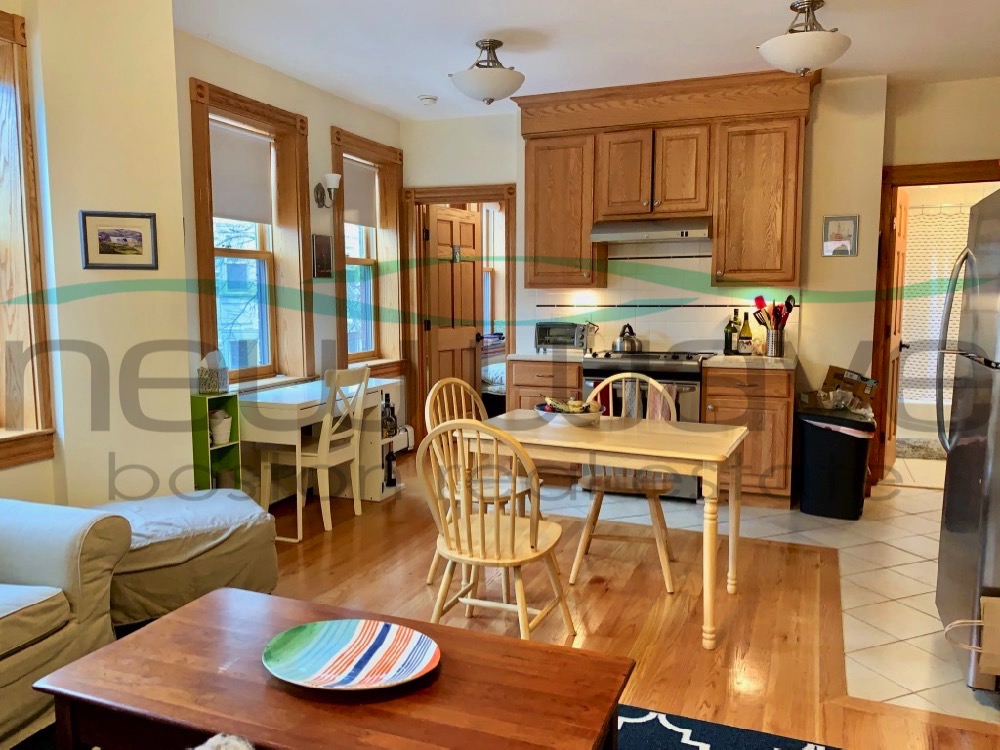 60 Phillips St, Beacon Hill