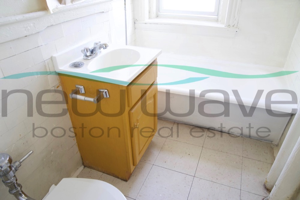 1185 Boylston St, Fenway