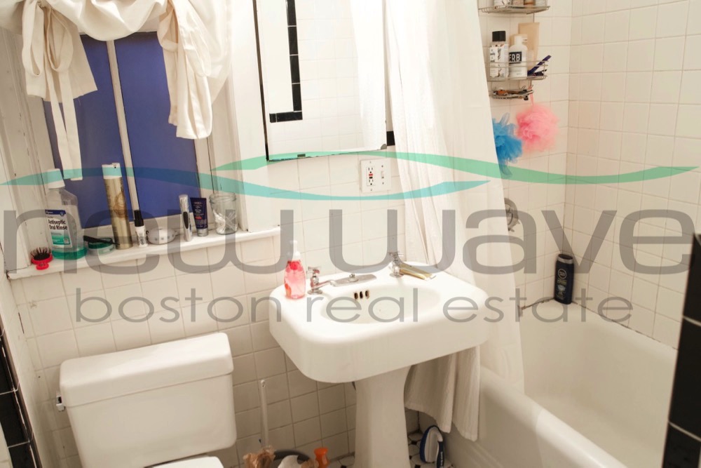 101 Myrtle St, Beacon Hill