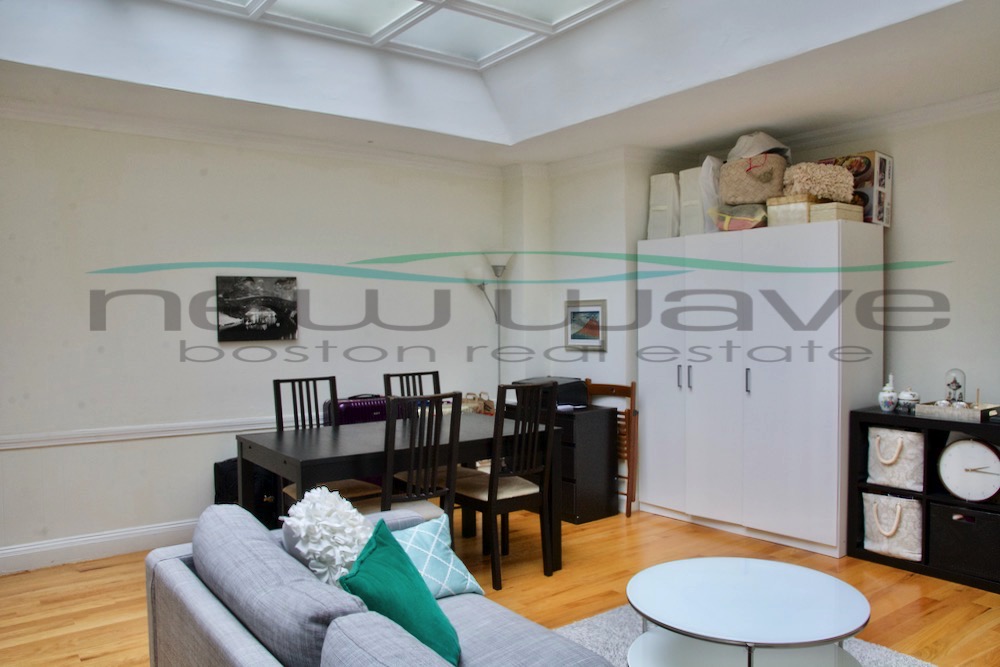 1 bed, 1 bath apartment for rent at 31 Marlborough St Unit 1R, Back Bay — photo 2 of 23