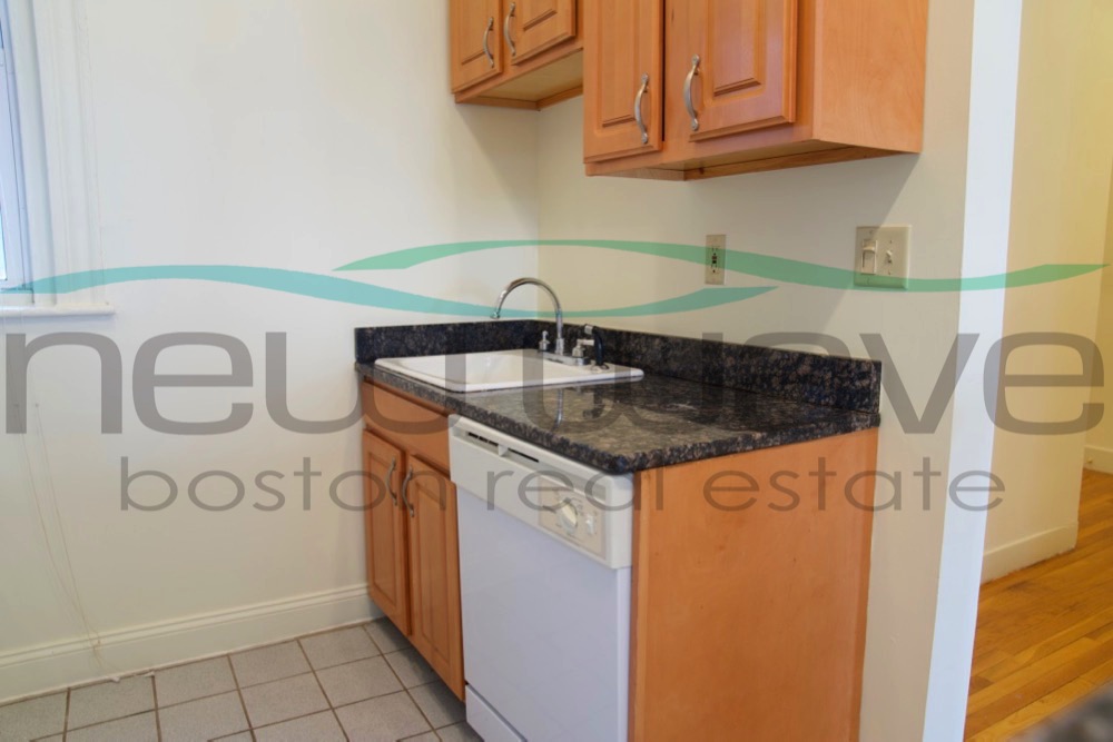 28 Queensberry St, Fenway