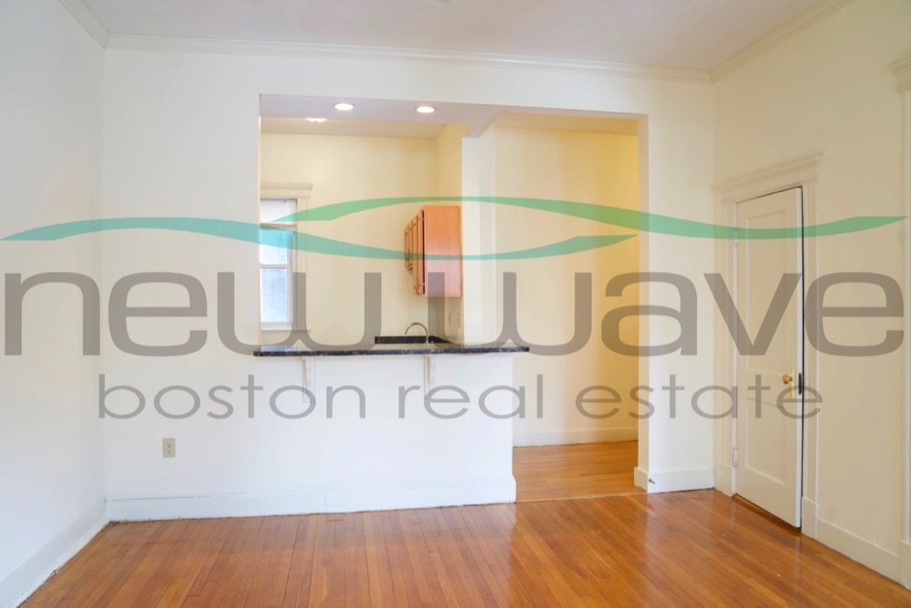 28 Queensberry St, Fenway