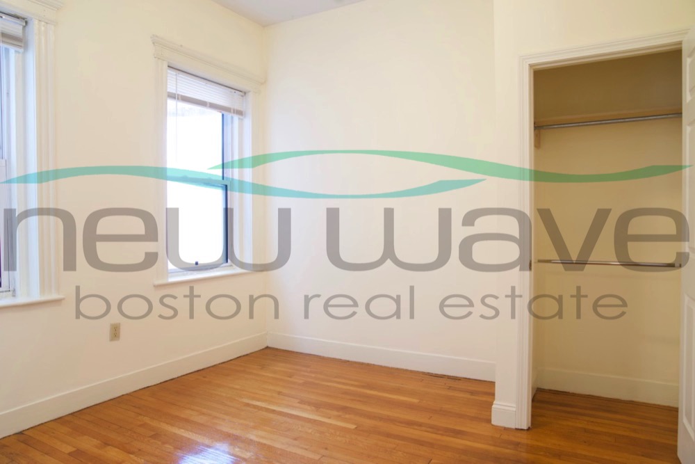 28 Queensberry St, Fenway