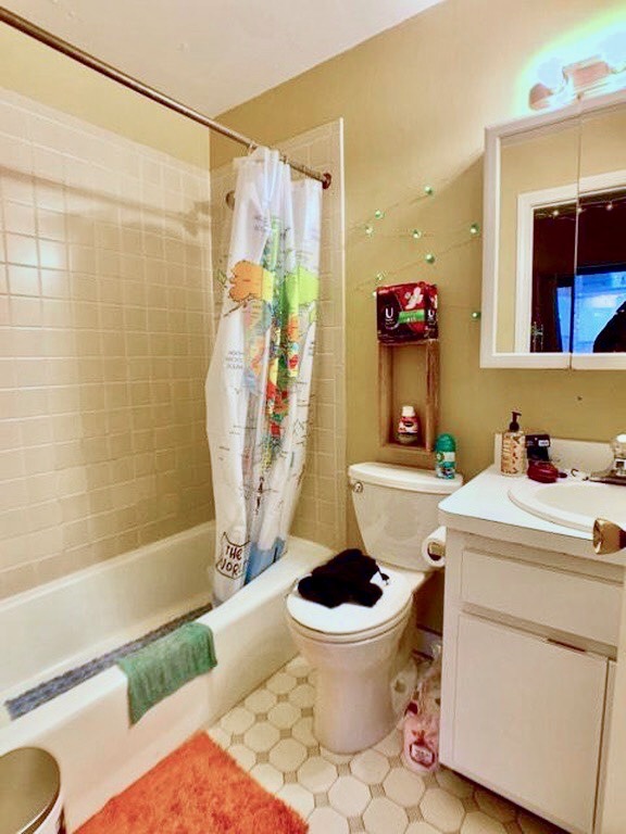 2 bed, 2 bath apartment for rent at 28 Edgerly Rd Unit 2, Fenway — photo 4 of 10
