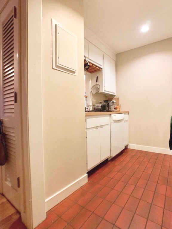 2 bed, 2 bath apartment for rent at 28 Edgerly Rd Unit 2, Fenway — photo 7 of 10