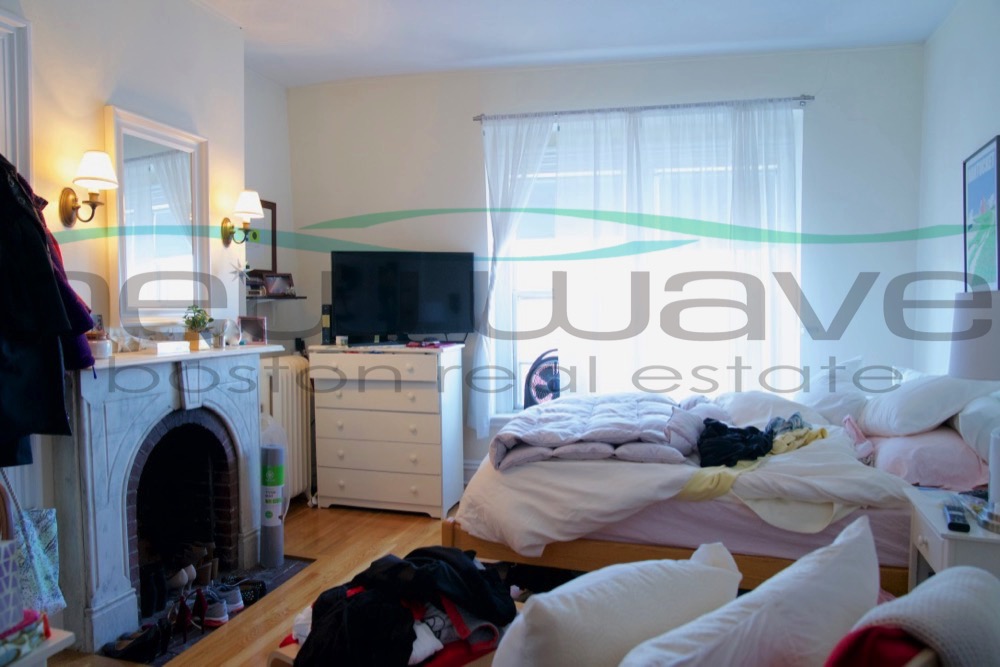 83 West Cedar St, Beacon Hill