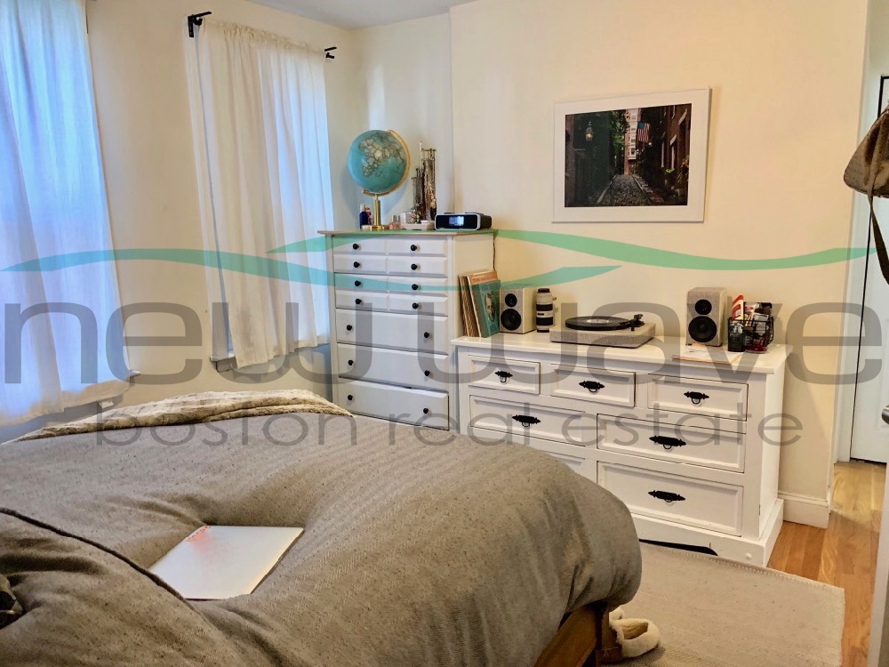 1 bed, 1 bath apartment for rent at 4 Greenwich St Unit 1, Roxbury — photo 3 of 7