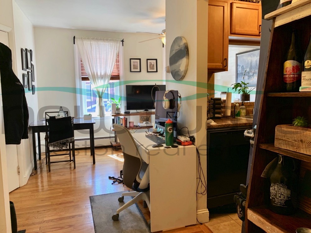 1 bed, 1 bath apartment for rent at 4 Greenwich St Unit 1, Roxbury — photo 6 of 7