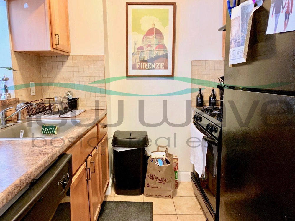 1 bed, 1 bath apartment for rent at 4 Greenwich St Unit 1, Roxbury — photo 7 of 7