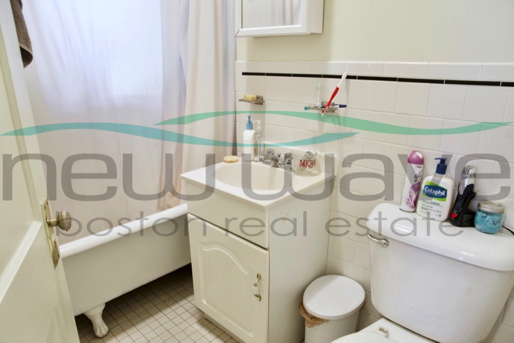 1 bed, 1 bath apartment for rent at 28 Queensberry St Unit 10, Fenway — photo 5 of 5