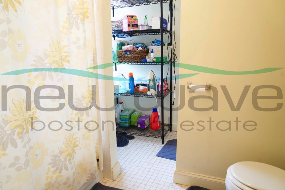 55 Queensberry St, Fenway