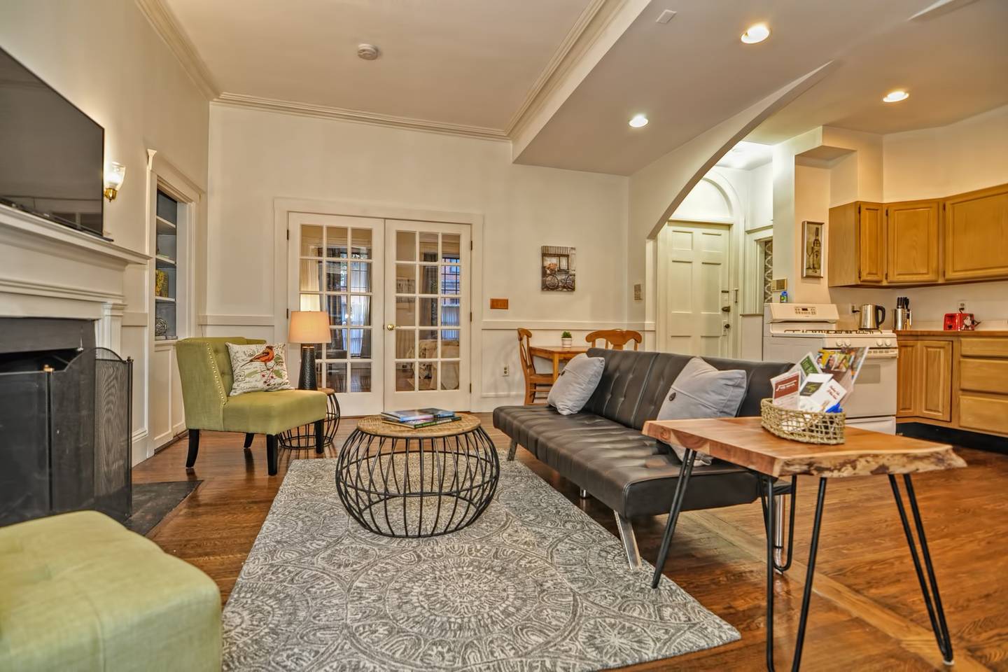 1 bed, 1 bath apartment for rent at 45 Hancock St Unit 1, Beacon Hill — photo 2 of 10