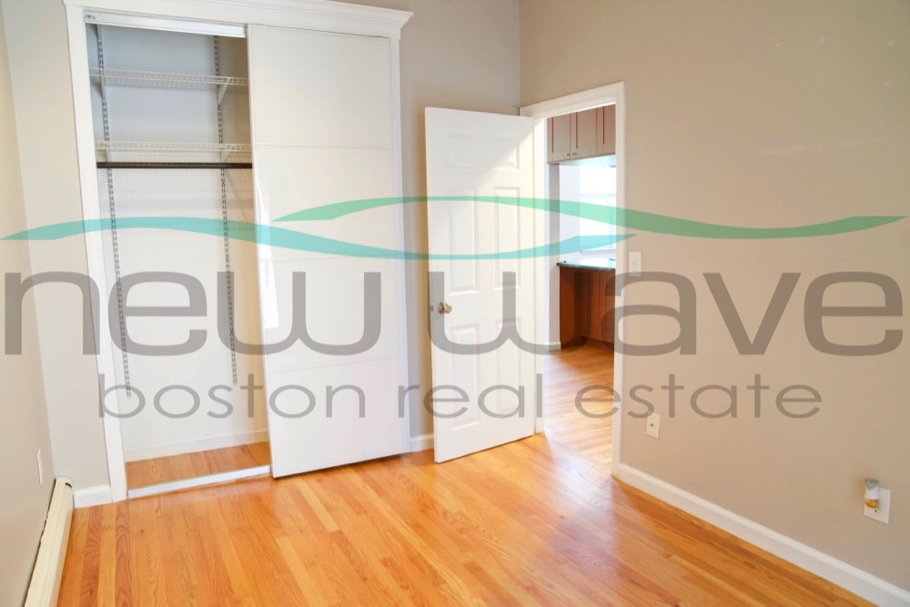 390 Riverway, Fenway