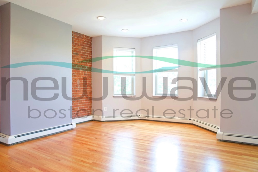 390 Riverway, Fenway