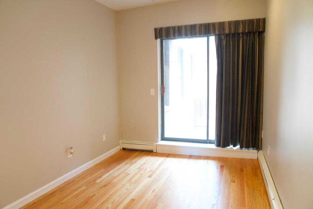 390 Riverway, Fenway