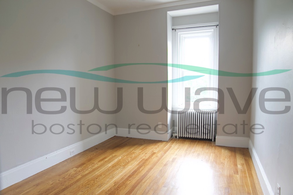 206 Commonwealth Ave, Back Bay