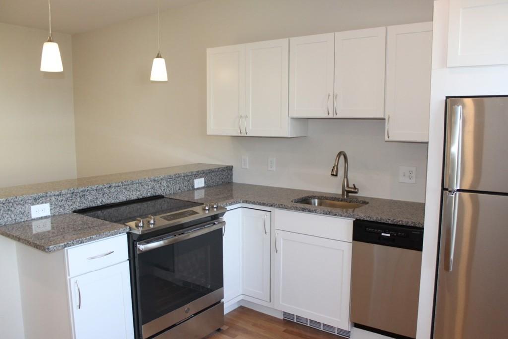 100 Tyler St, Chinatown