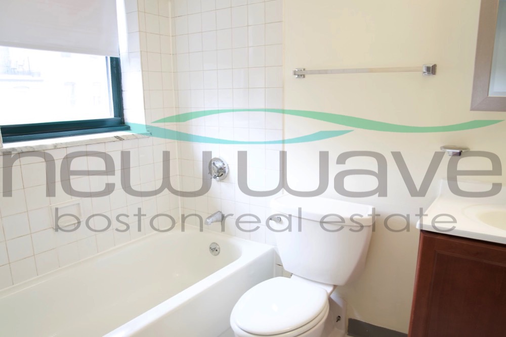 400 Massachusetts Ave, South End