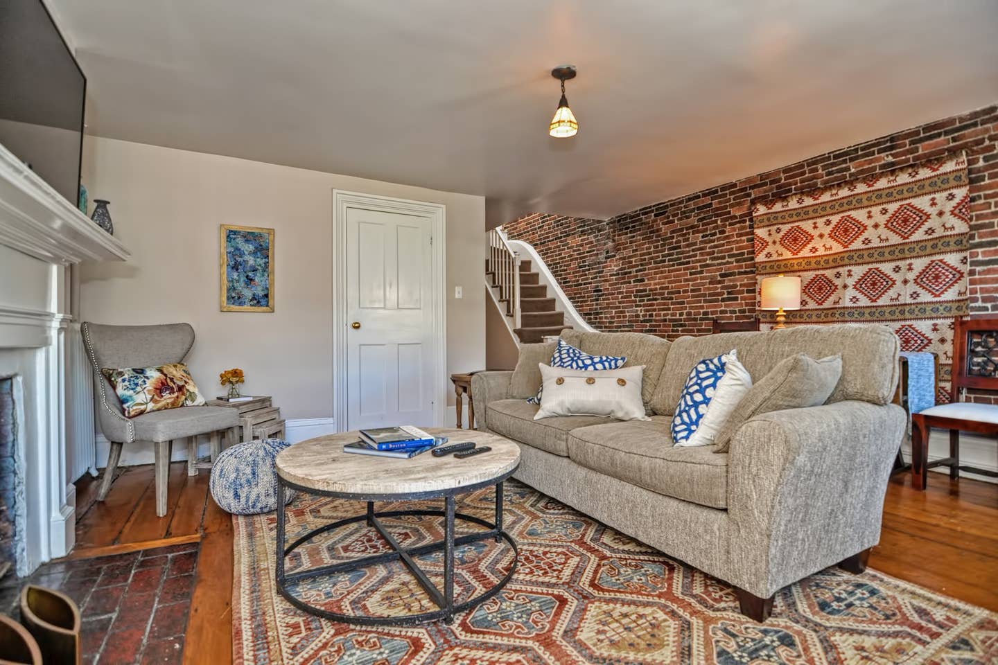 49 Charles St, Beacon Hill