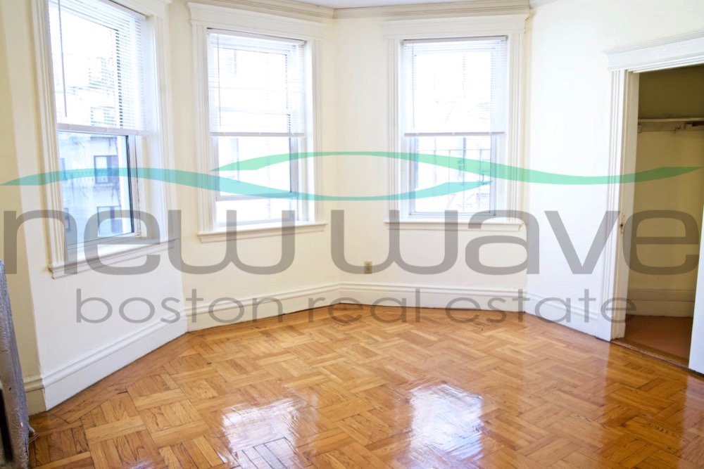 16 Queensberry St, Fenway