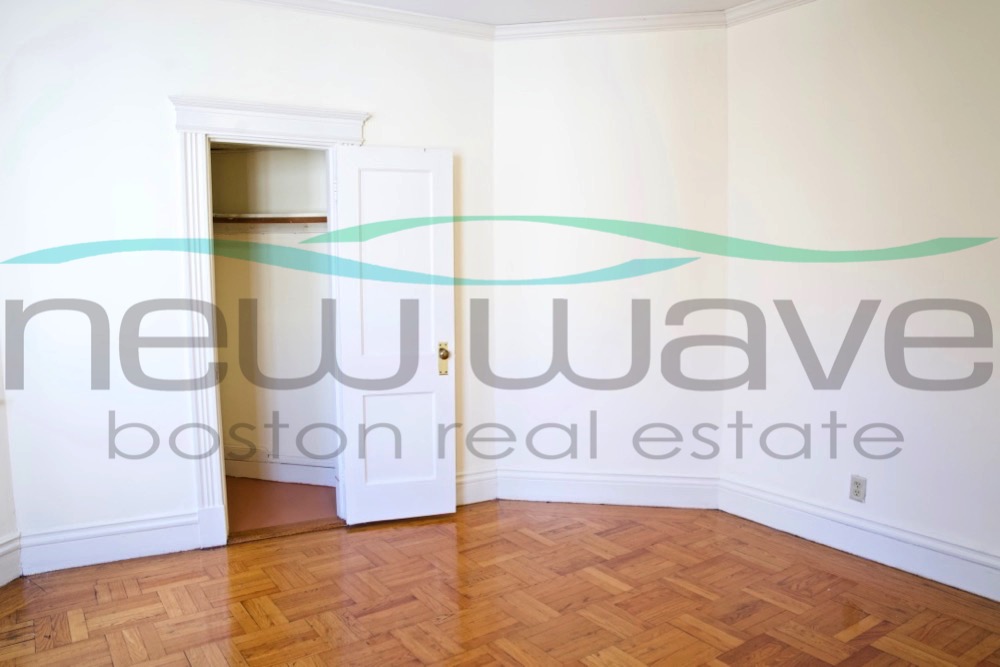 16 Queensberry St, Fenway