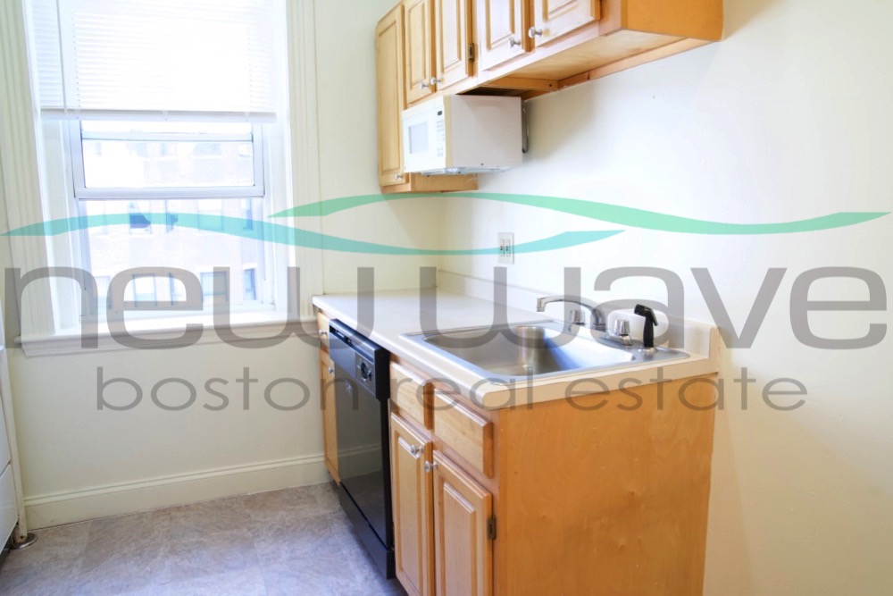 16 Queensberry St, Fenway