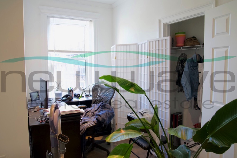 106 Queensberry St, Fenway