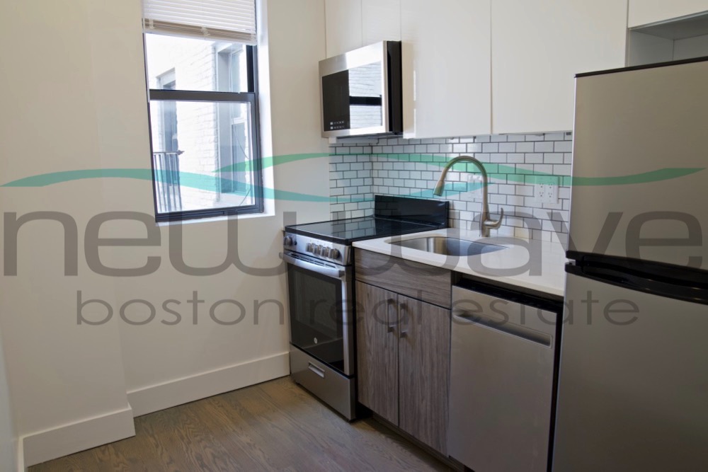 11 Peterborough St, Fenway