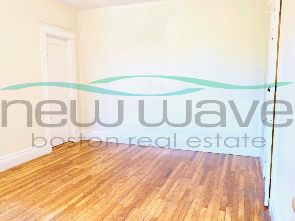 58 Queensberry St, Fenway