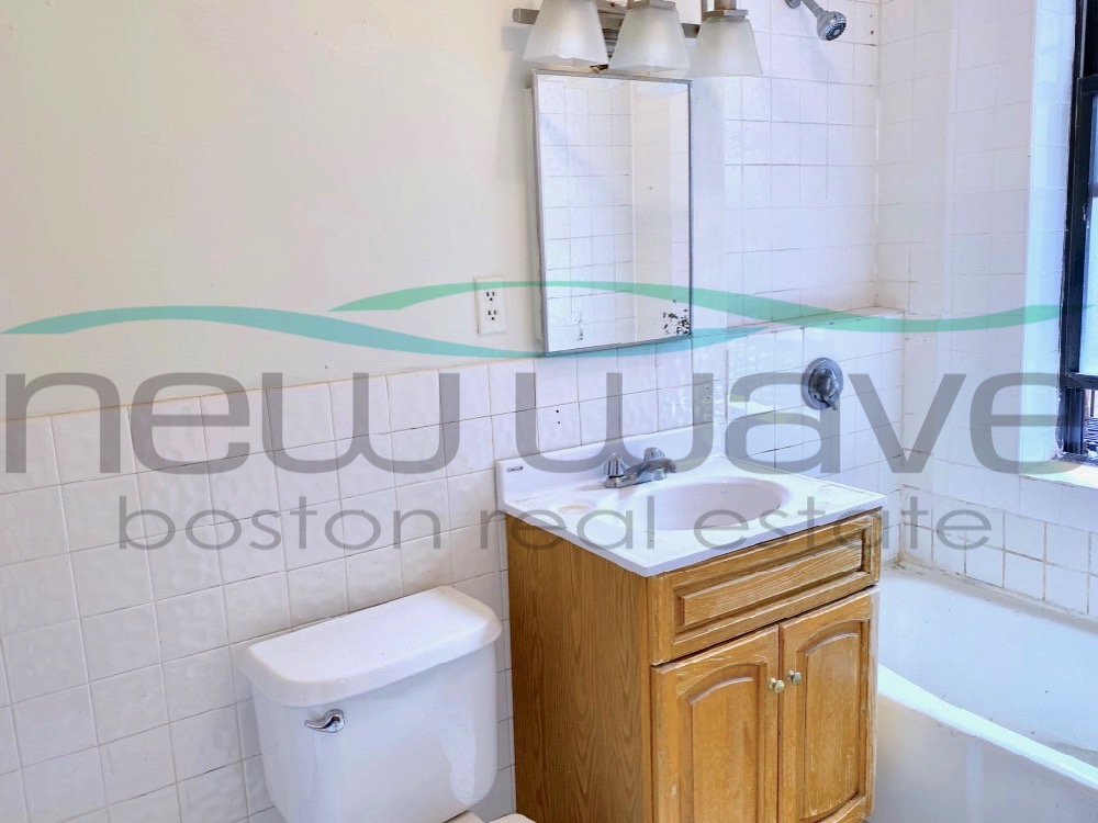 58 Queensberry St, Fenway