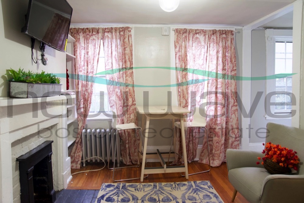 2 Champney Pl, Beacon Hill