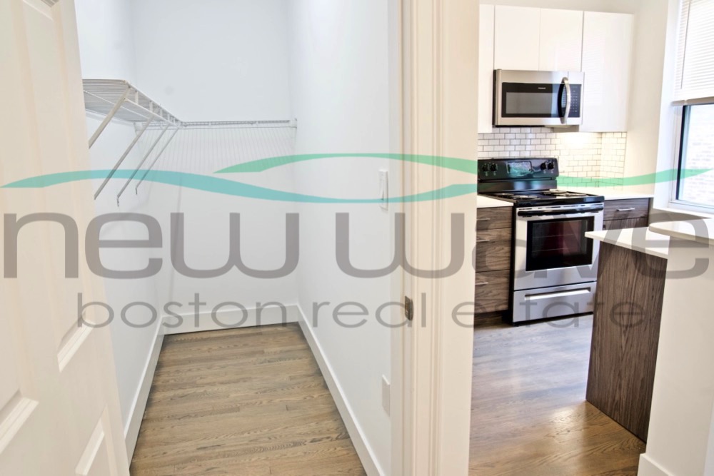 19 Queensberry St, Fenway