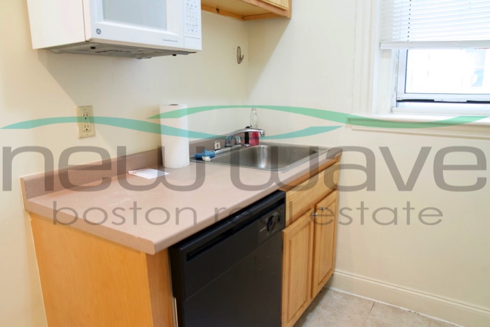 120 Peterborough St, Fenway