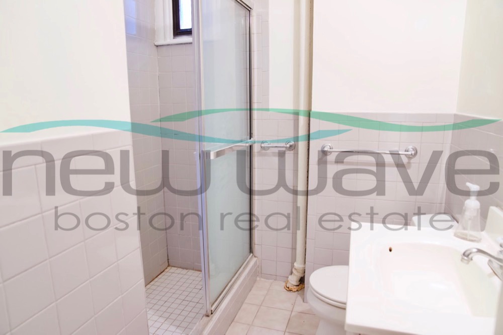 1 bed, 1 bath apartment for rent at 421 Marlborough St Unit 1, Back Bay — photo 11 of 12