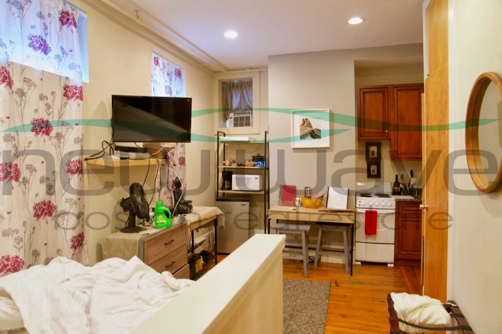 435 Hanover St, North End