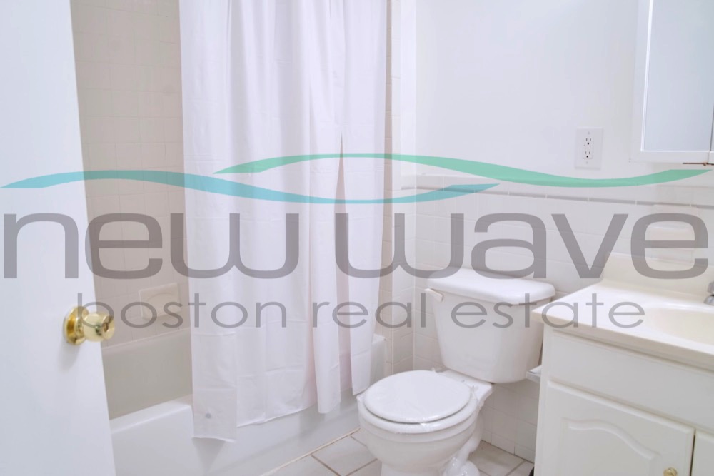 24 Queensberry St, Fenway