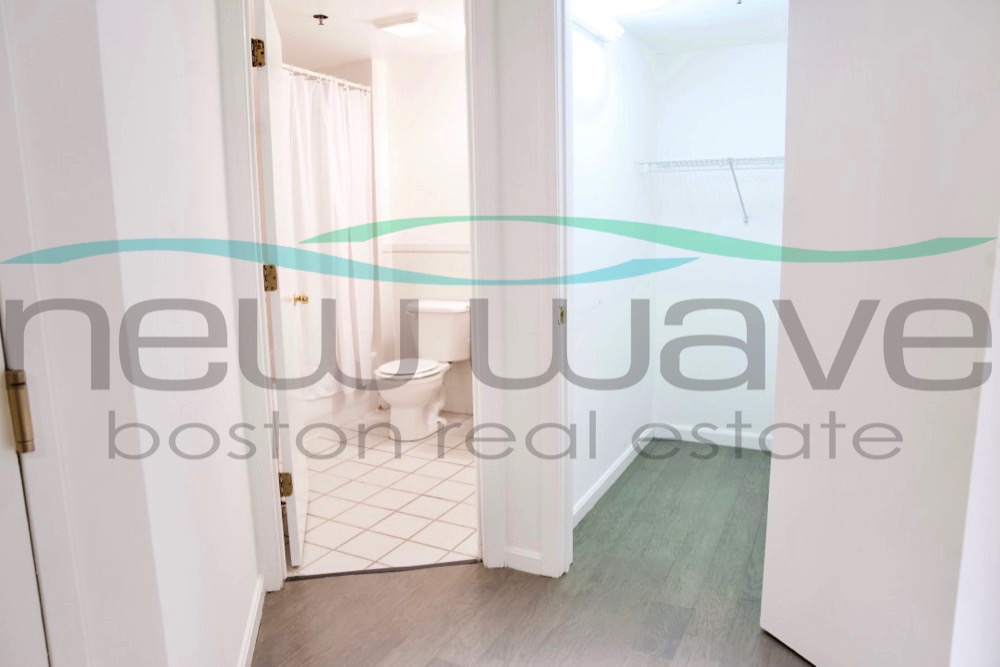 24 Queensberry St, Fenway