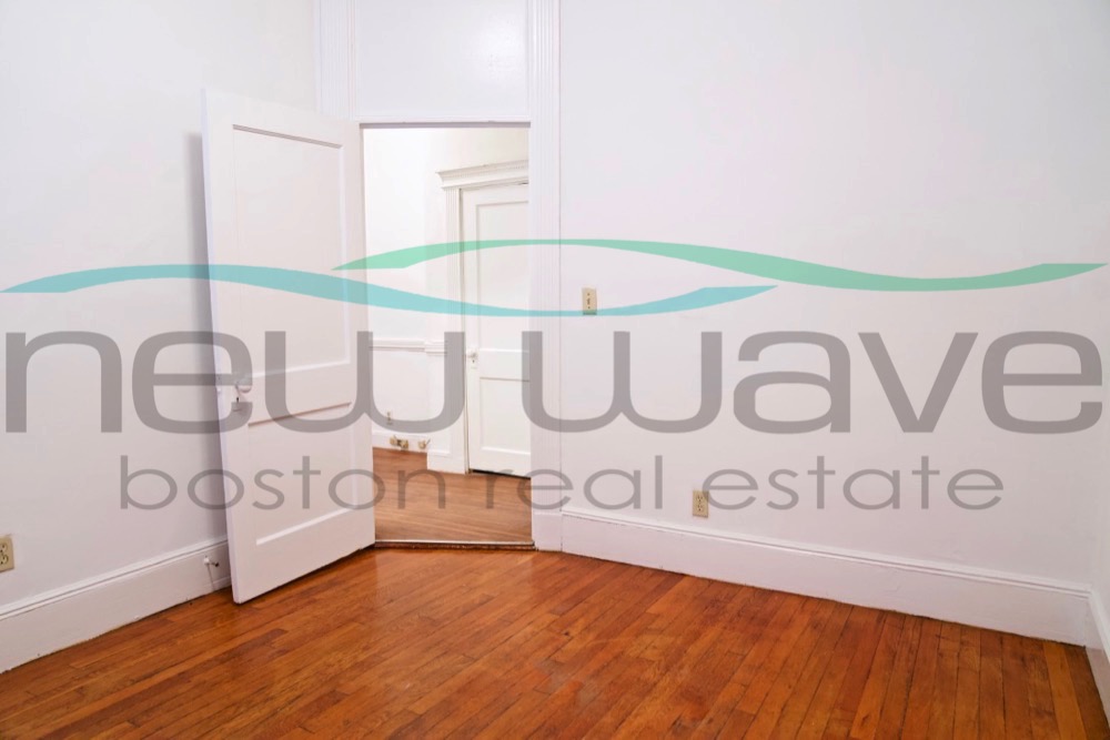 28 Westland Ave, Fenway