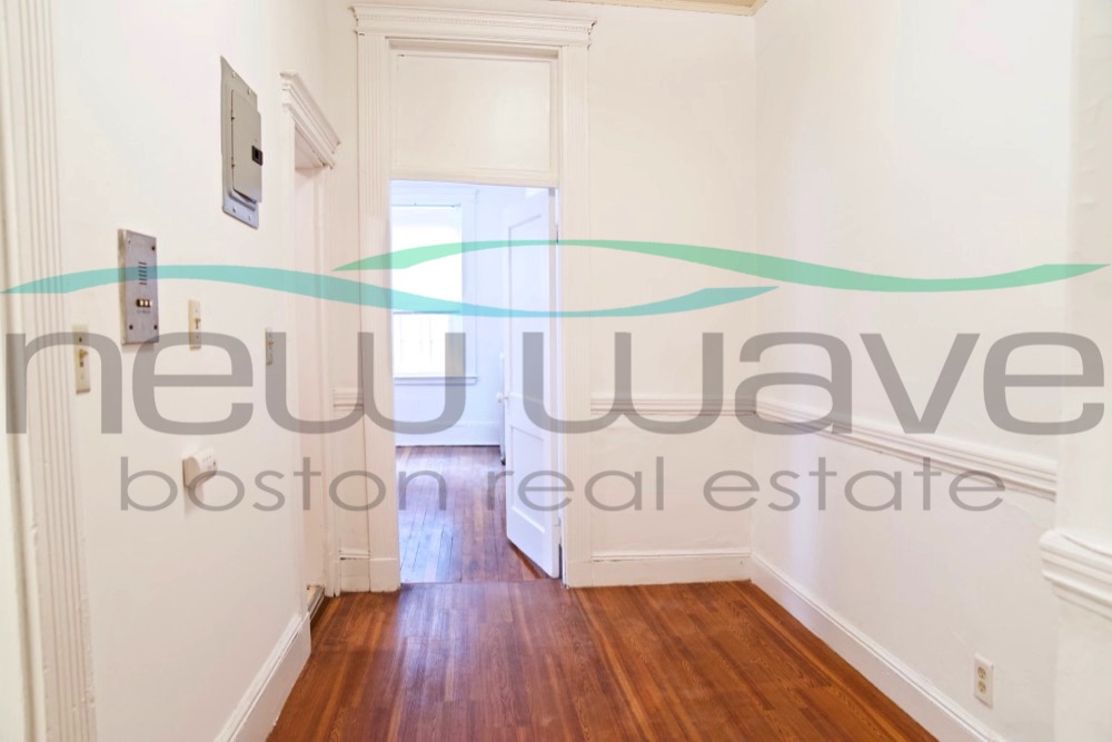 28 Westland Ave, Fenway