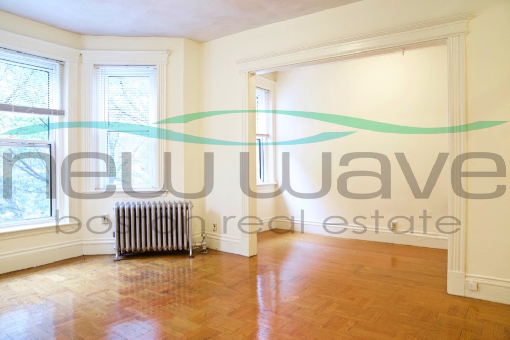 16 Queensberry St, Fenway