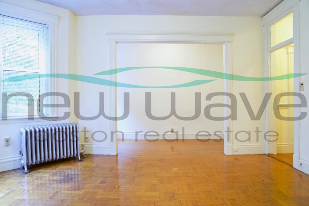 16 Queensberry St, Fenway