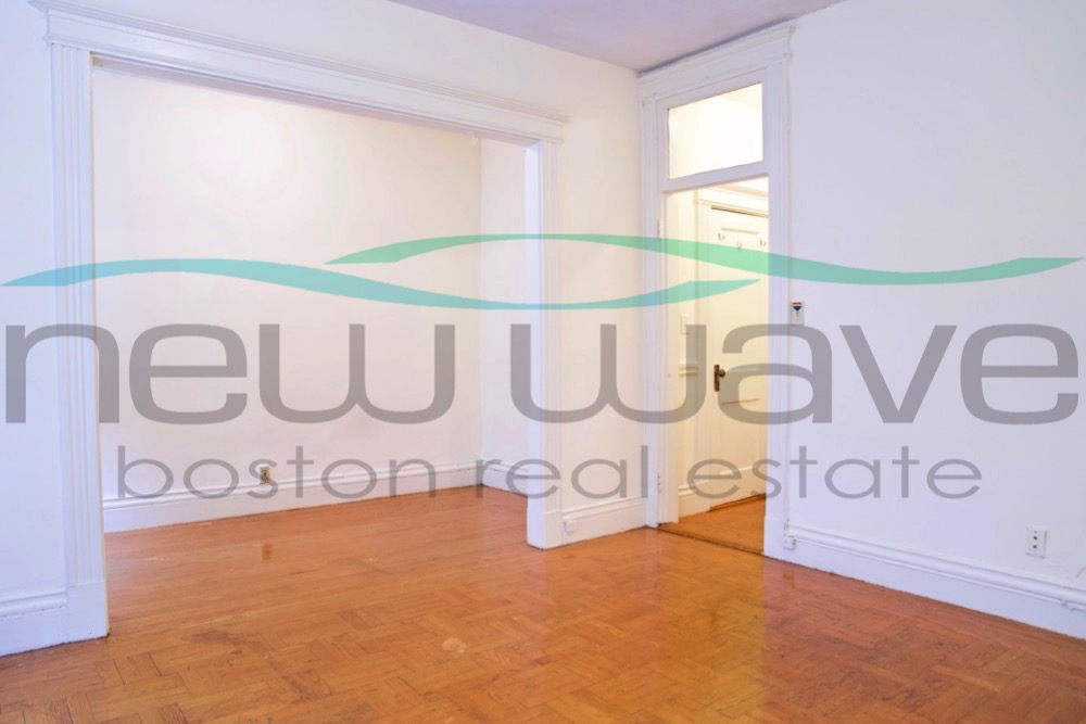 16 Queensberry St, Fenway